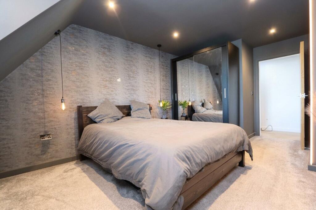 Apartment in Milton Keynes - View 5