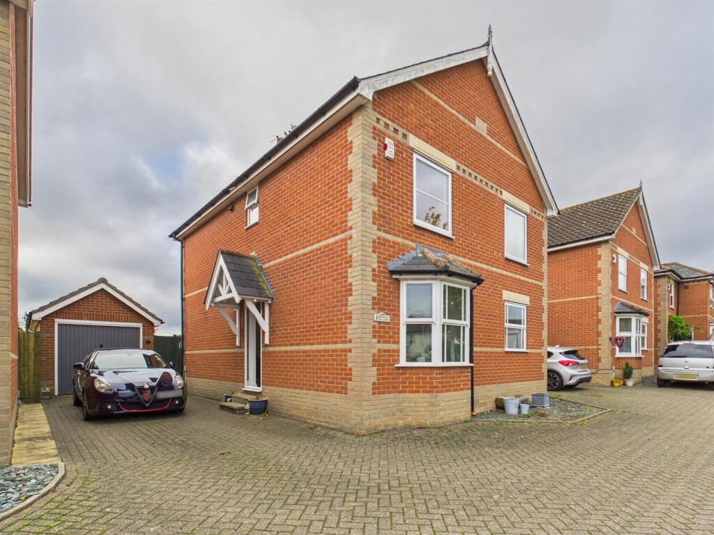 Main image of property: Bromley Heights, Colchester