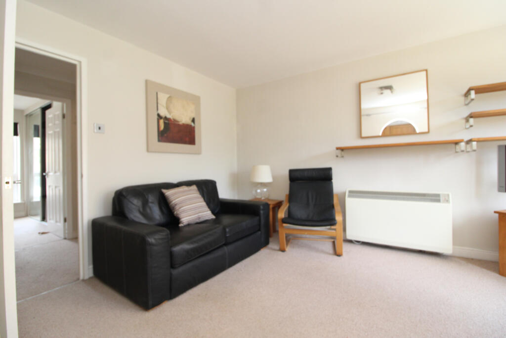 Apartment in London, Mill Quay, Isle of Dogs - View 4
