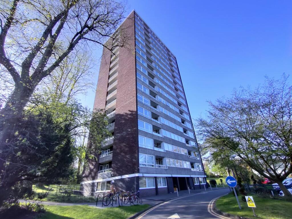 Main image of property: Warwick Crest, Birmingham, B15