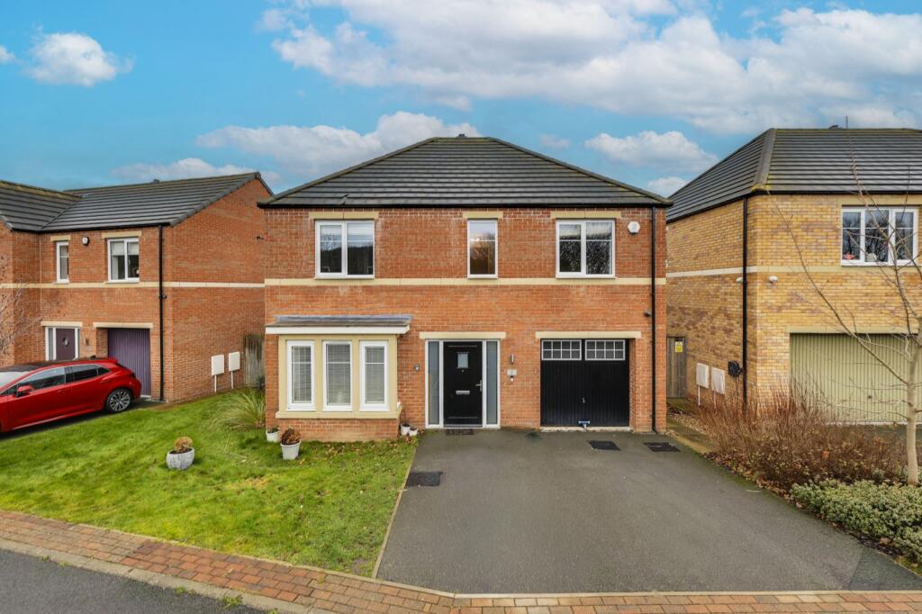 Main image of property: West Wood View, Apperley Bridge, Bradford, West Yorkshire, BD10