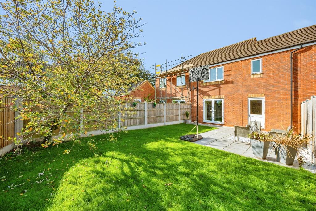 House in Lichfield, Armitage with Handsacre - View 4