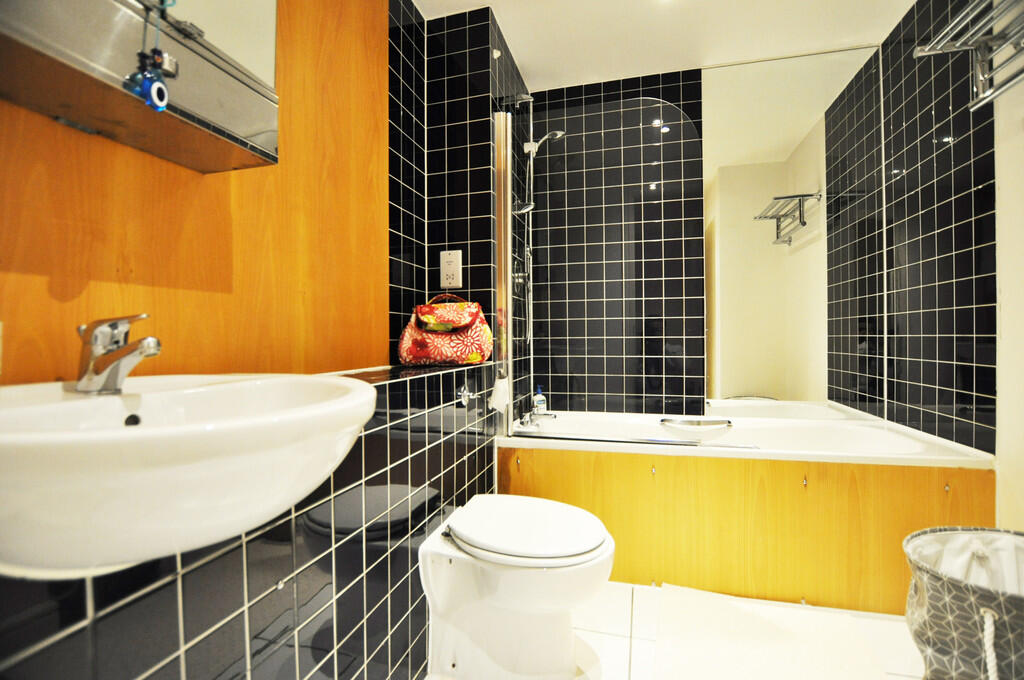 2 bedroom ground floor flat for rent