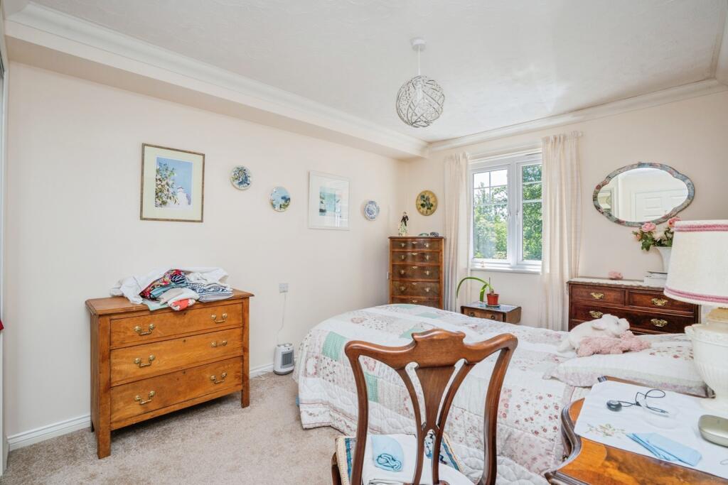New Brighton Road, Emsworth, Hampshire, PO10 - More