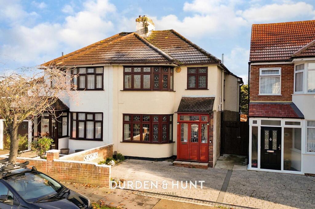 3-bed semi-detached on Heather Avenue, Romford, RM1, £500,000
