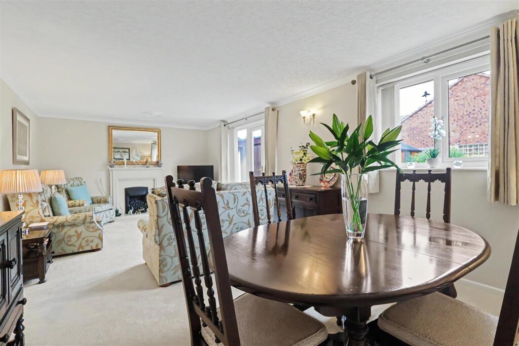 House in Nottingham, Gedling - View 6