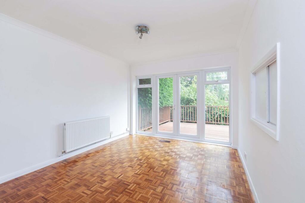House in Slough - View 5