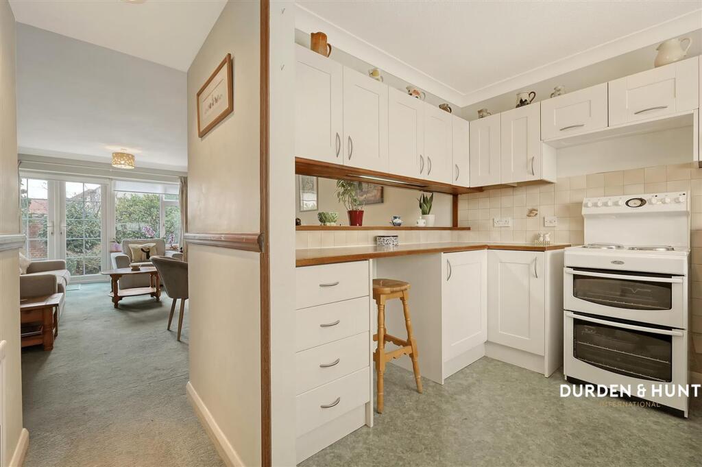 House in Epping Forest, Ongar - More