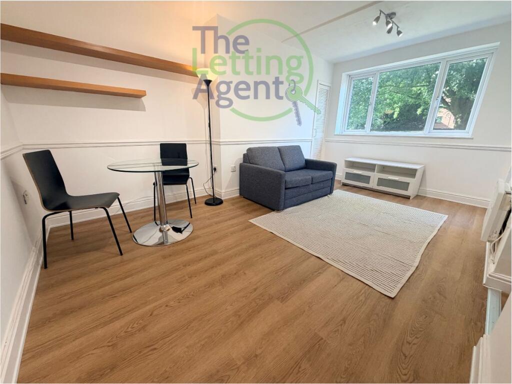 Apartment in Salford, Ordsall - View 3