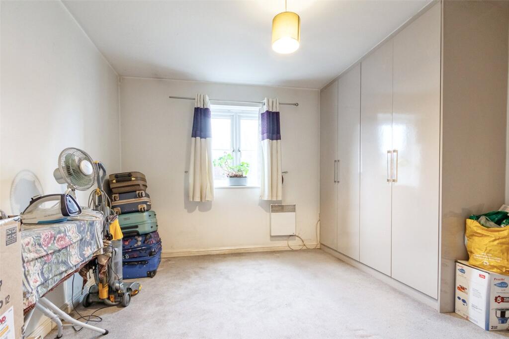 Apartment in Cardiff, Wyncliffe Gardens, Pentwyn - More