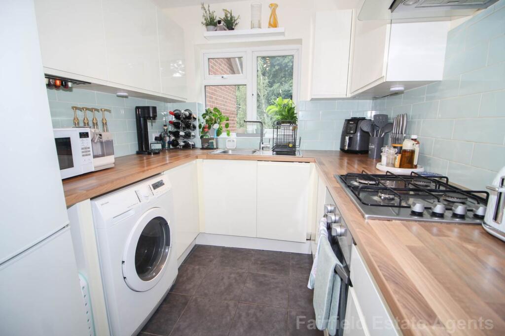 Apartment in Watford - View 3