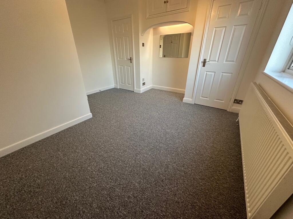 Apartment in Bournemouth, Moordown - View 4