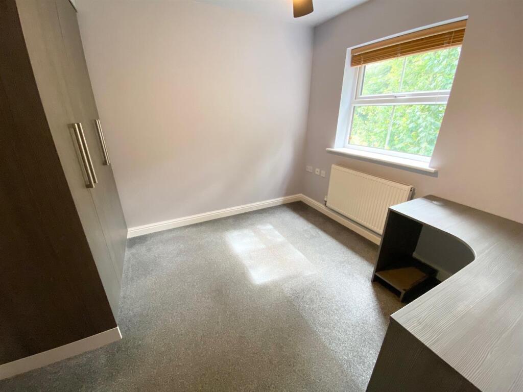 Apartment in Huddersfield - More