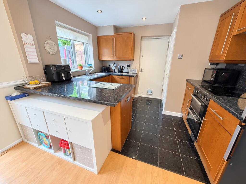 House in Dudley, West Midlands - View 5