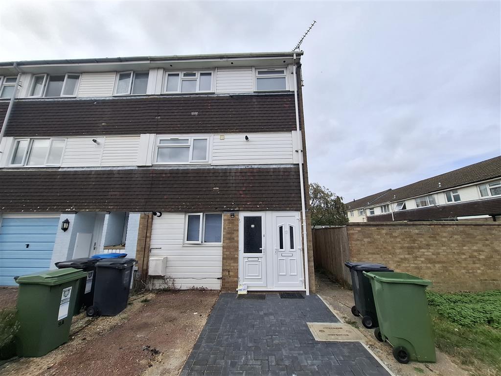 Main image of property: Avon Square, Hemel Hempstead