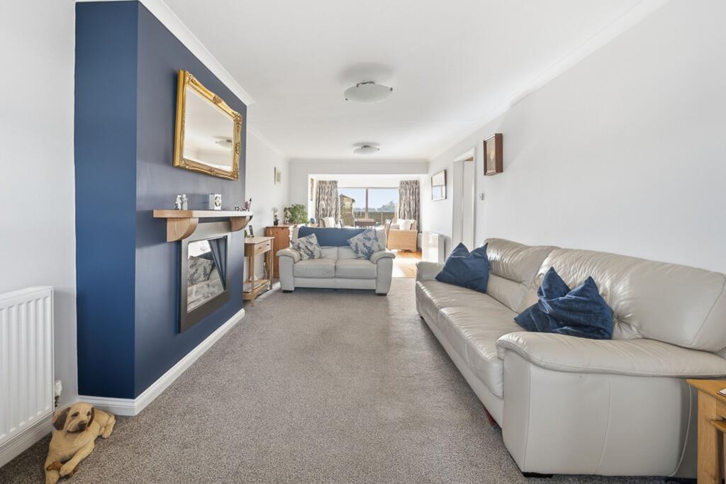 House in Worcester - View 3