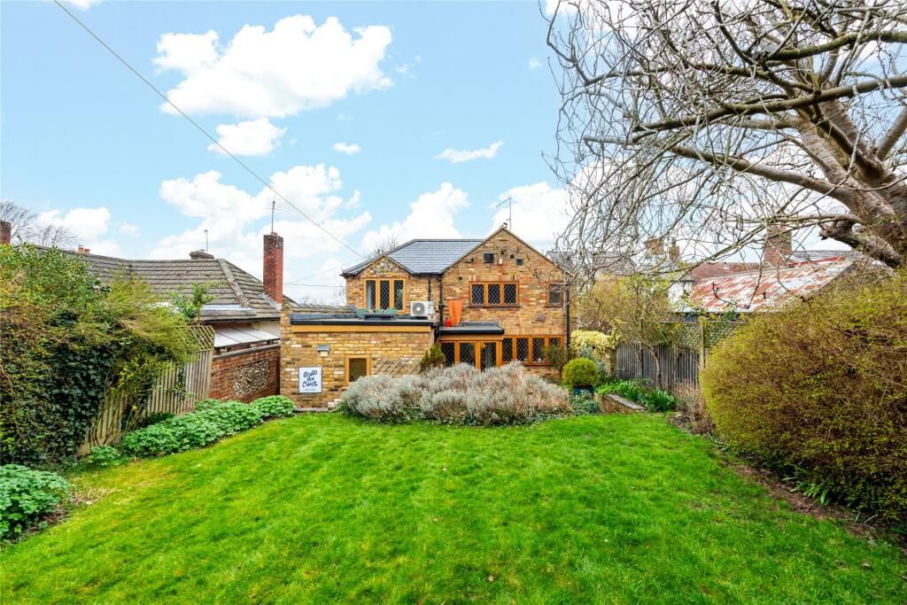 Main image of property: Station Road, Princes Risborough, Buckinghamshire, HP27