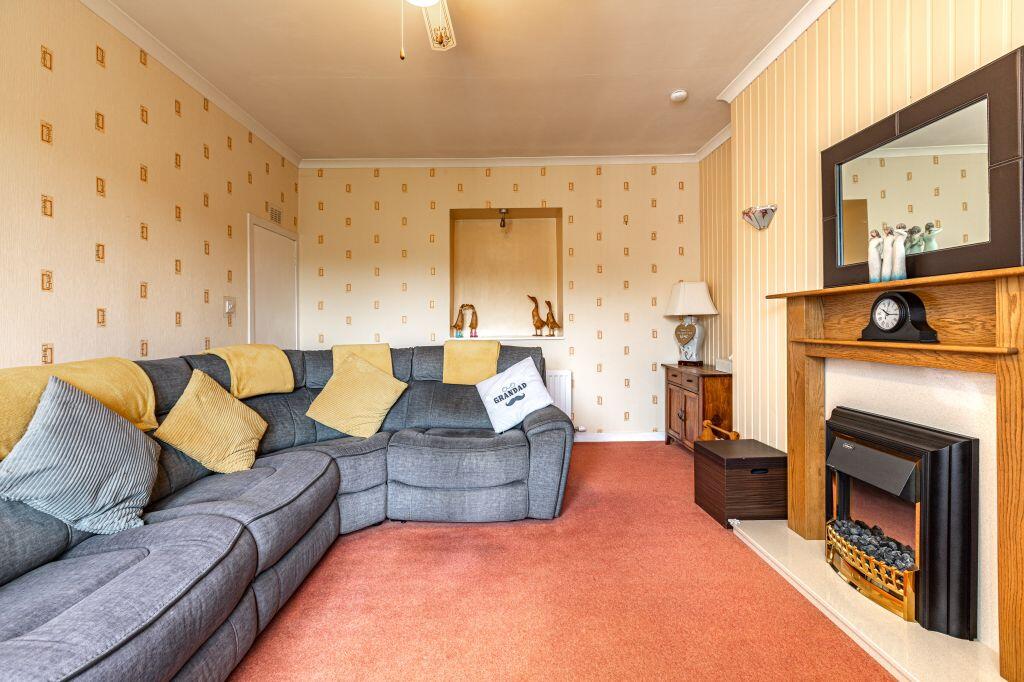 Apartment in Galashiels, Halliburton - View 5