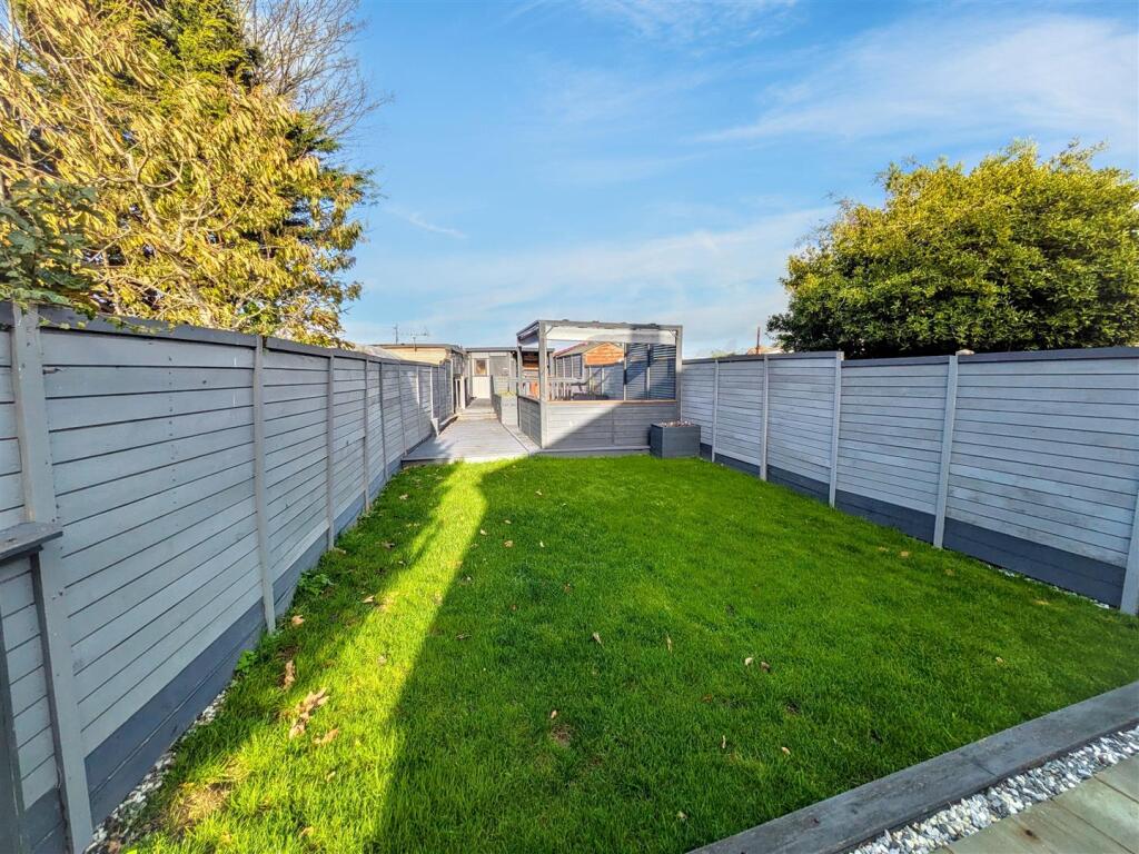 Foundry Road, Yapton photo 4