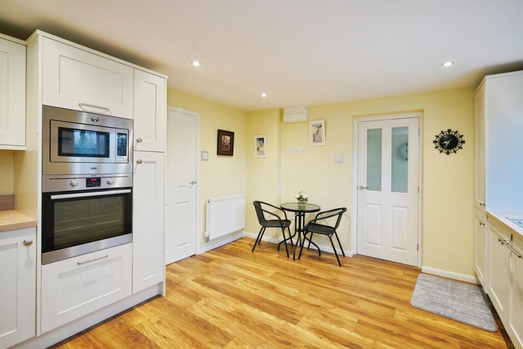 Parkdale, Ibstock, Leicestershire, LE67 photo 4