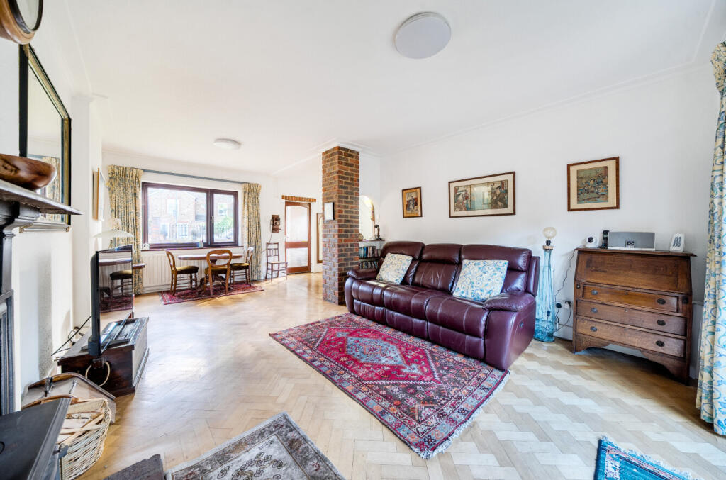 House in London, Royal Borough of Greenwich - View 3