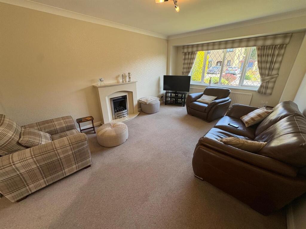 Sycamore Drive, Cleckheaton - View 2