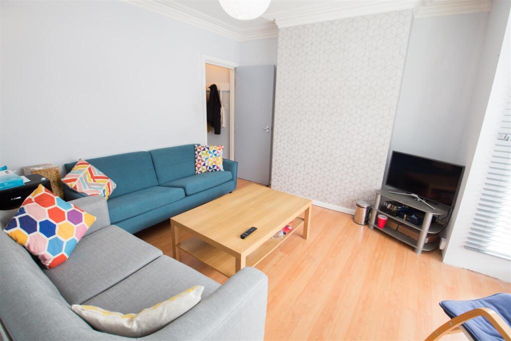 Main image of property: Trelawn Terrace, Leeds,  LS6 3JN