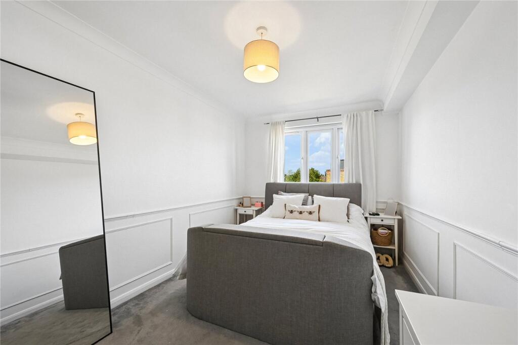 Apartment in London - View 4