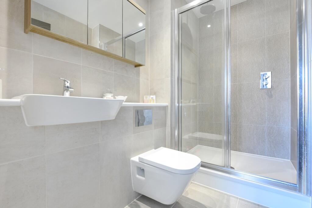 Apartment in Sevenoaks - View 5