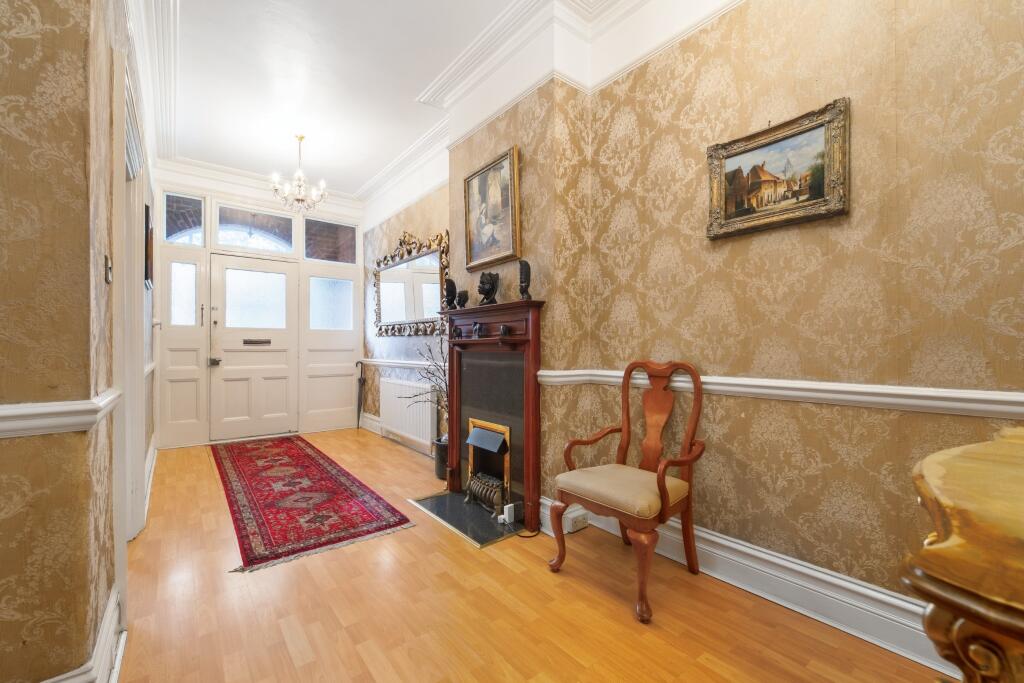 House in London - View 5