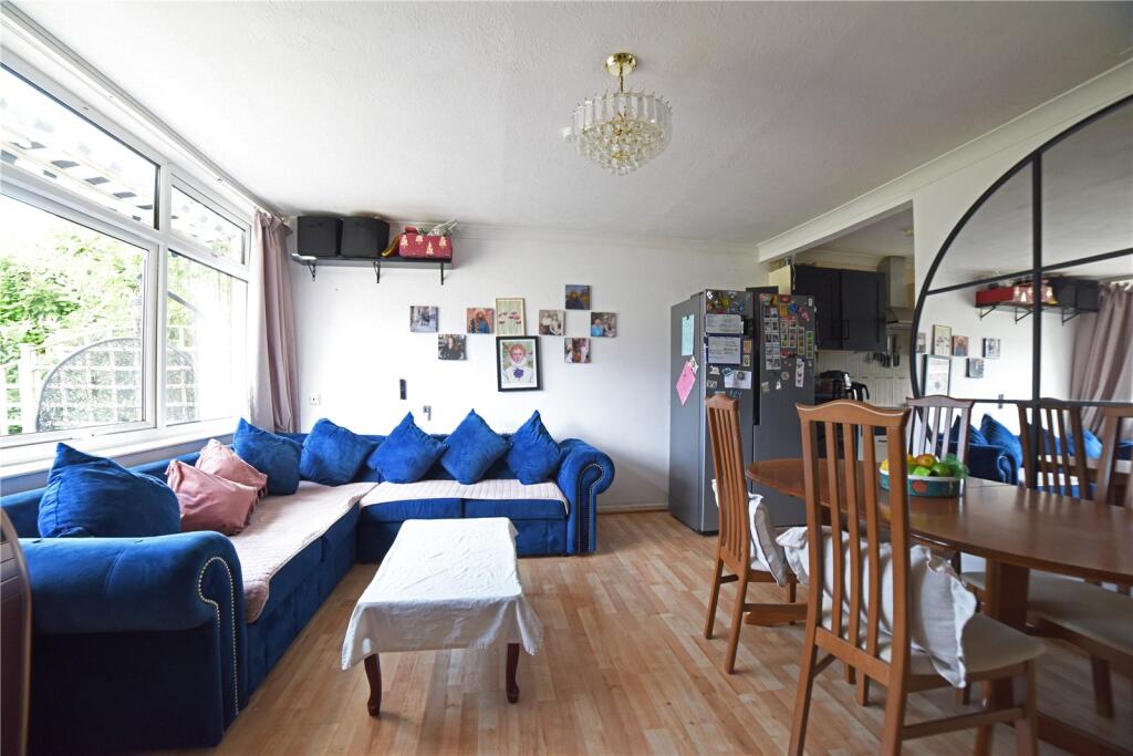 House in Brighton - View 4