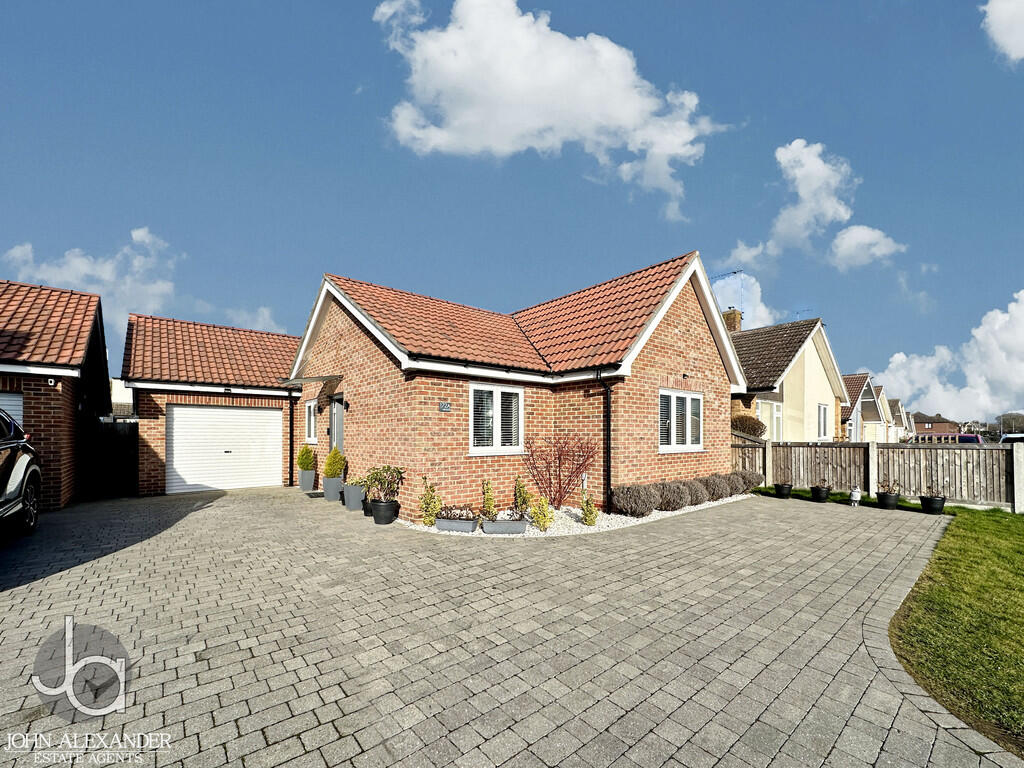3-bed detached on Mill Road, Colchester, £450,000