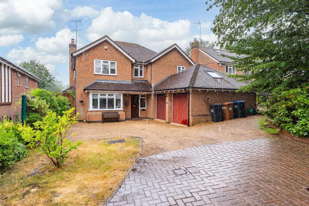Main image of property: Oaklea, Welwyn