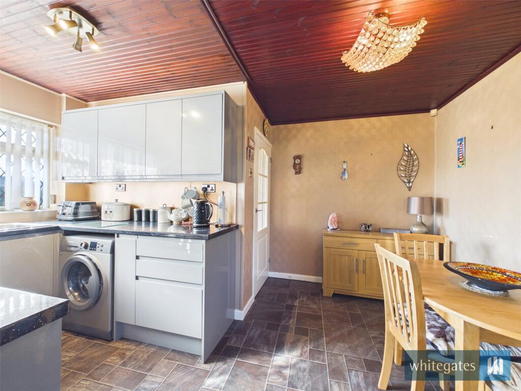 Shuttleworth Lane, Bradford, West Yorkshire, BD8 photo 3