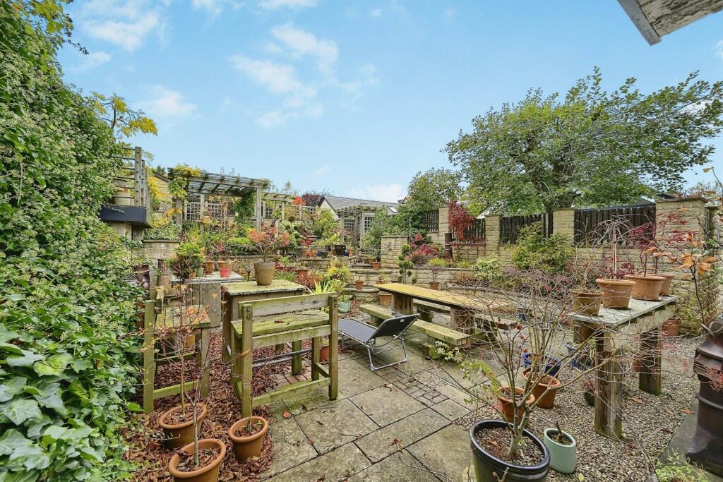 Dingley Road, Edgerton, Huddersfield, West Yorkshire, HD3 photo 2