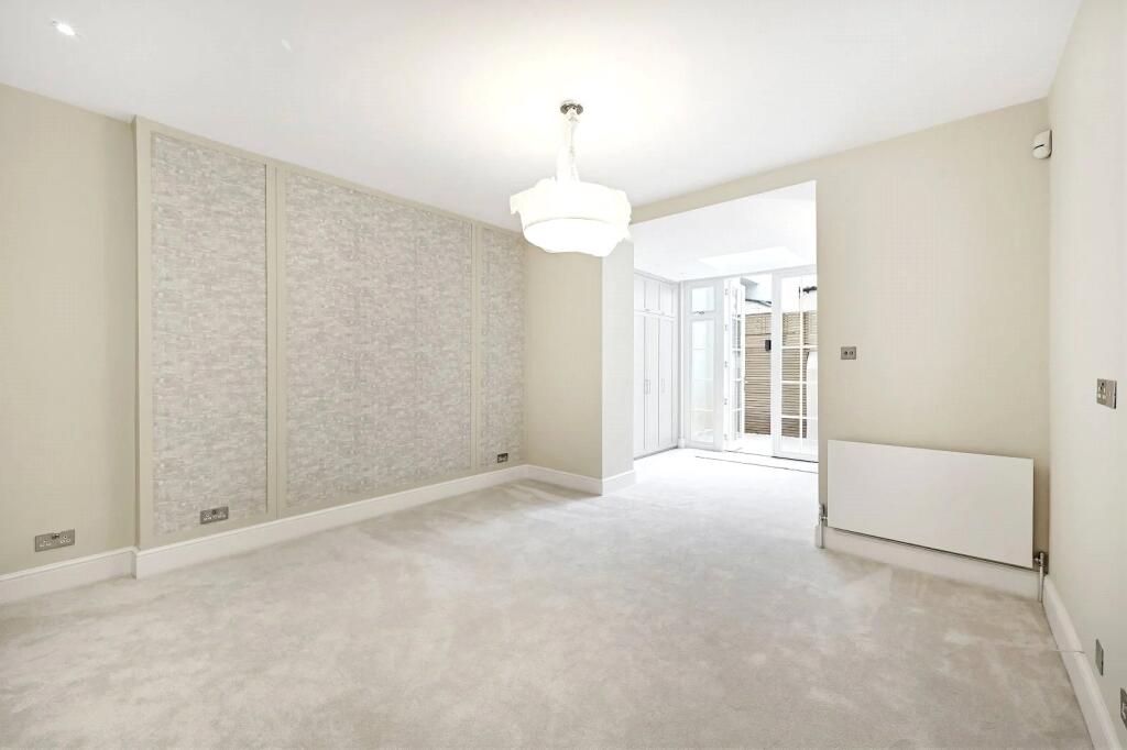 4 bedroom maisonette for rent