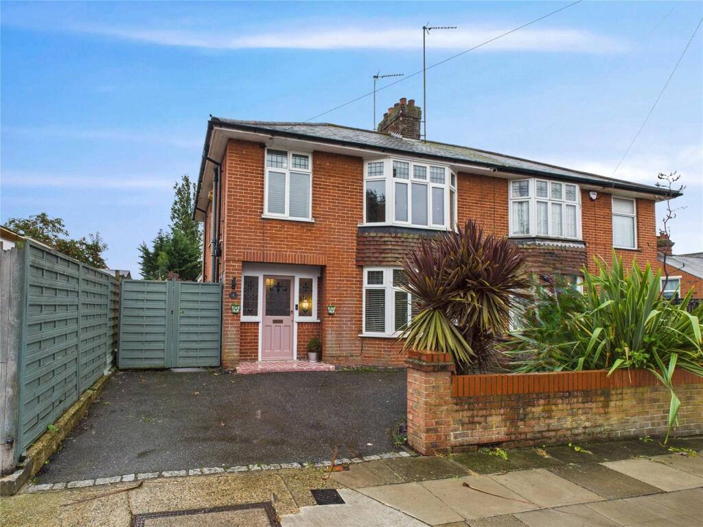Main image of property: Lower Dales View Road, Ipswich, Suffolk, IP1