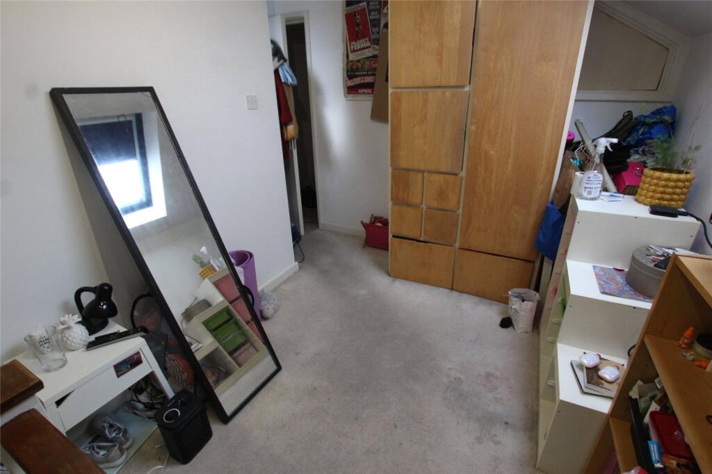 Apartment in London - More