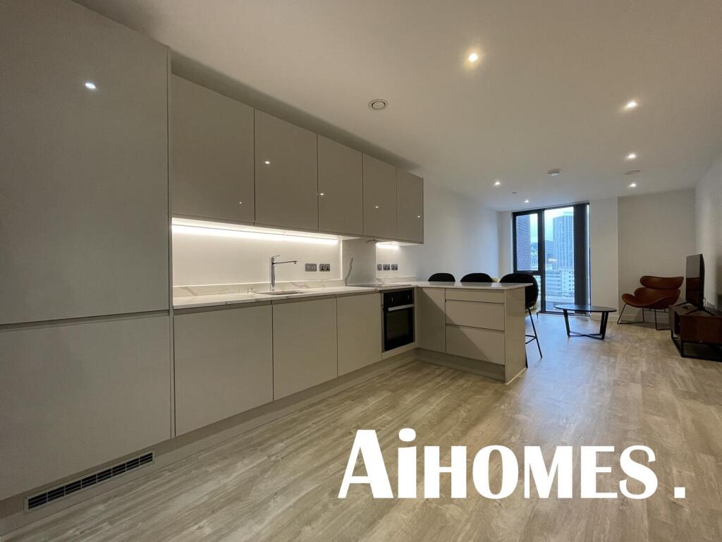 Apartment in Manchester, City Centre - View 3