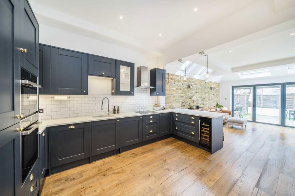 Main image of property: Eswyn Road, Tooting
