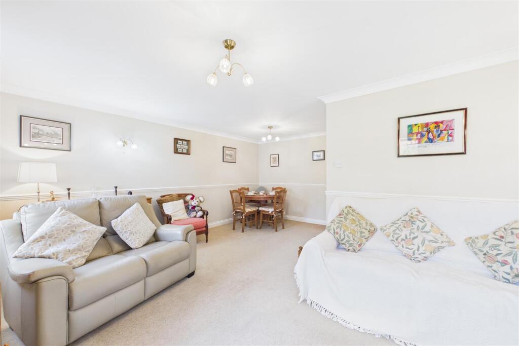 House in Nottingham - View 4