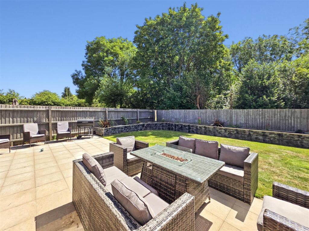 House in Gedling, Burton Joyce - View 2