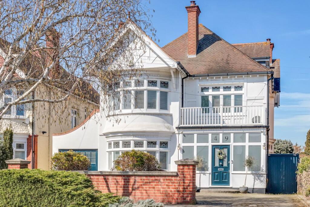 Main image of property: The Broadway, Thorpe Bay, SS1