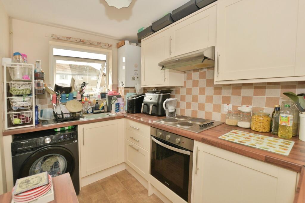 Apartment in Ashford, Kent - View 4