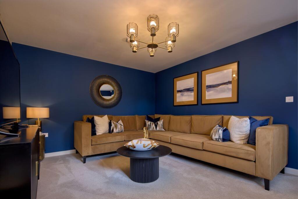 House in Nuneaton and Bedworth, Warwickshire - View 5