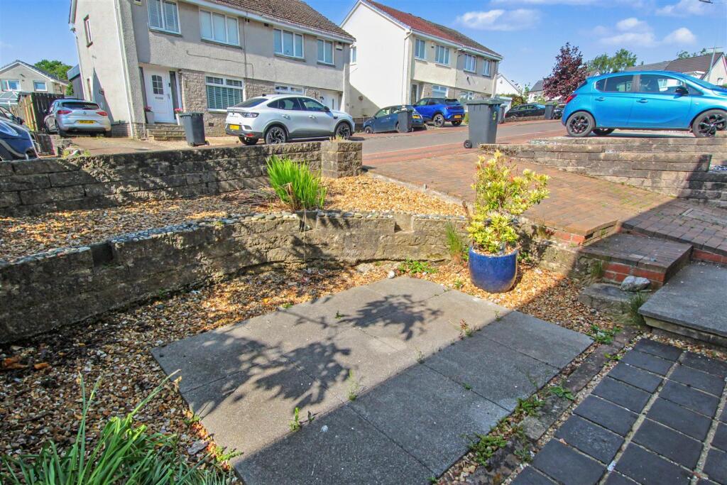 House in Carluke, South Lanarkshire - View 2