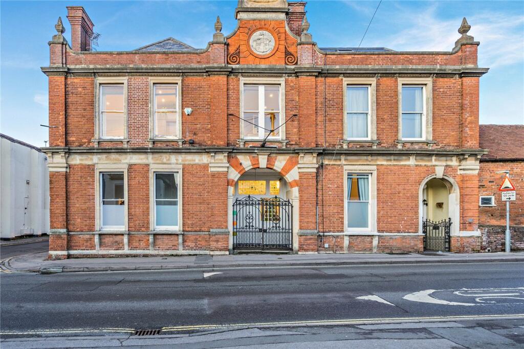 Craven Road, Newbury, Berkshire, RG14 - View 2
