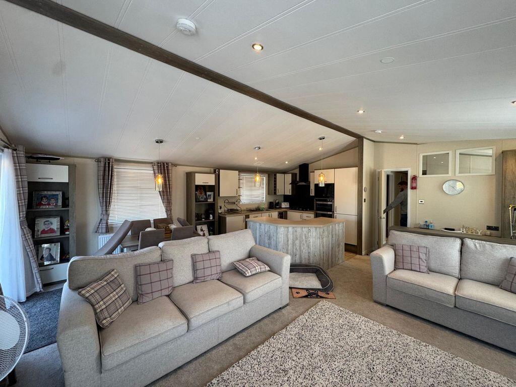 House in Lincoln - View 3