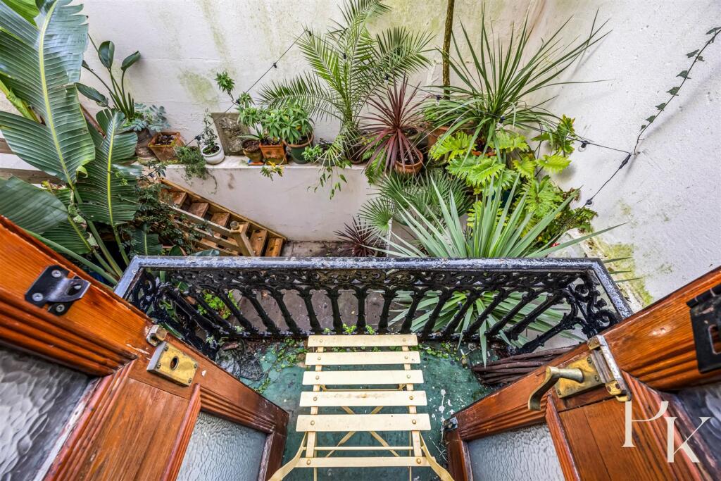 Apartment in Brighton, Brunswick - View 3