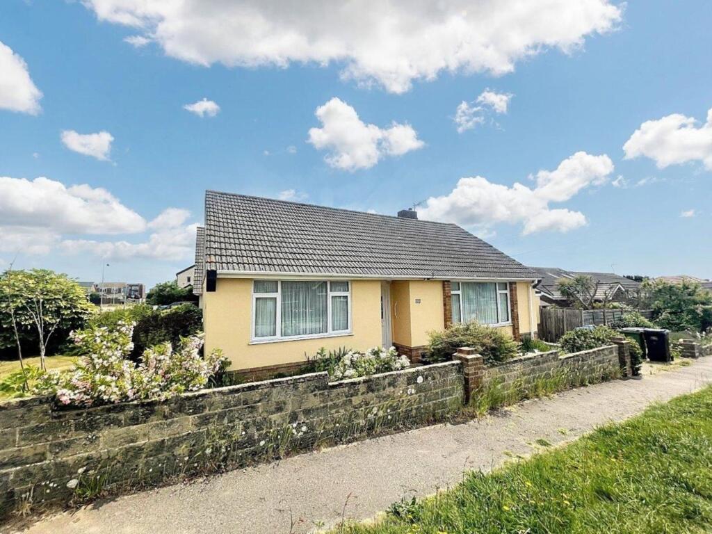 2-bed detached on Malines Avenue, Peacehaven, BN10 7RR, £325,000